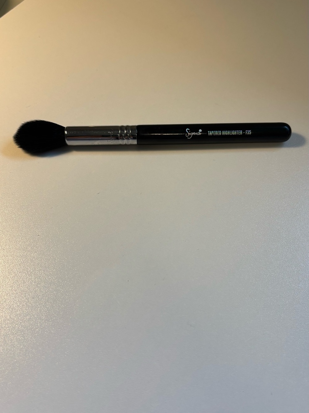 Sigma Beauty F35 Tapered Highlighter Brush